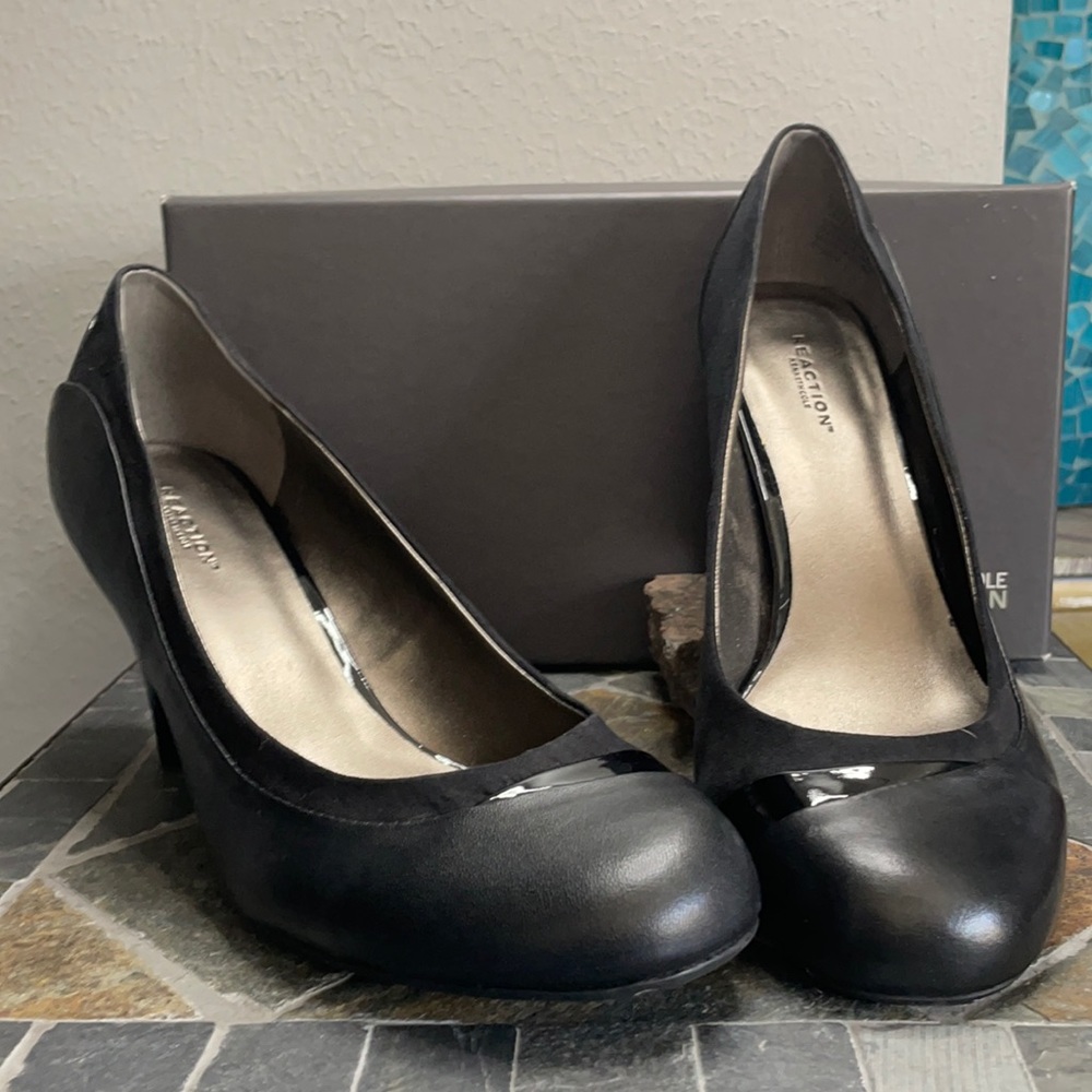 Kenneth Cole Reaction Bongo Flirt Pumps